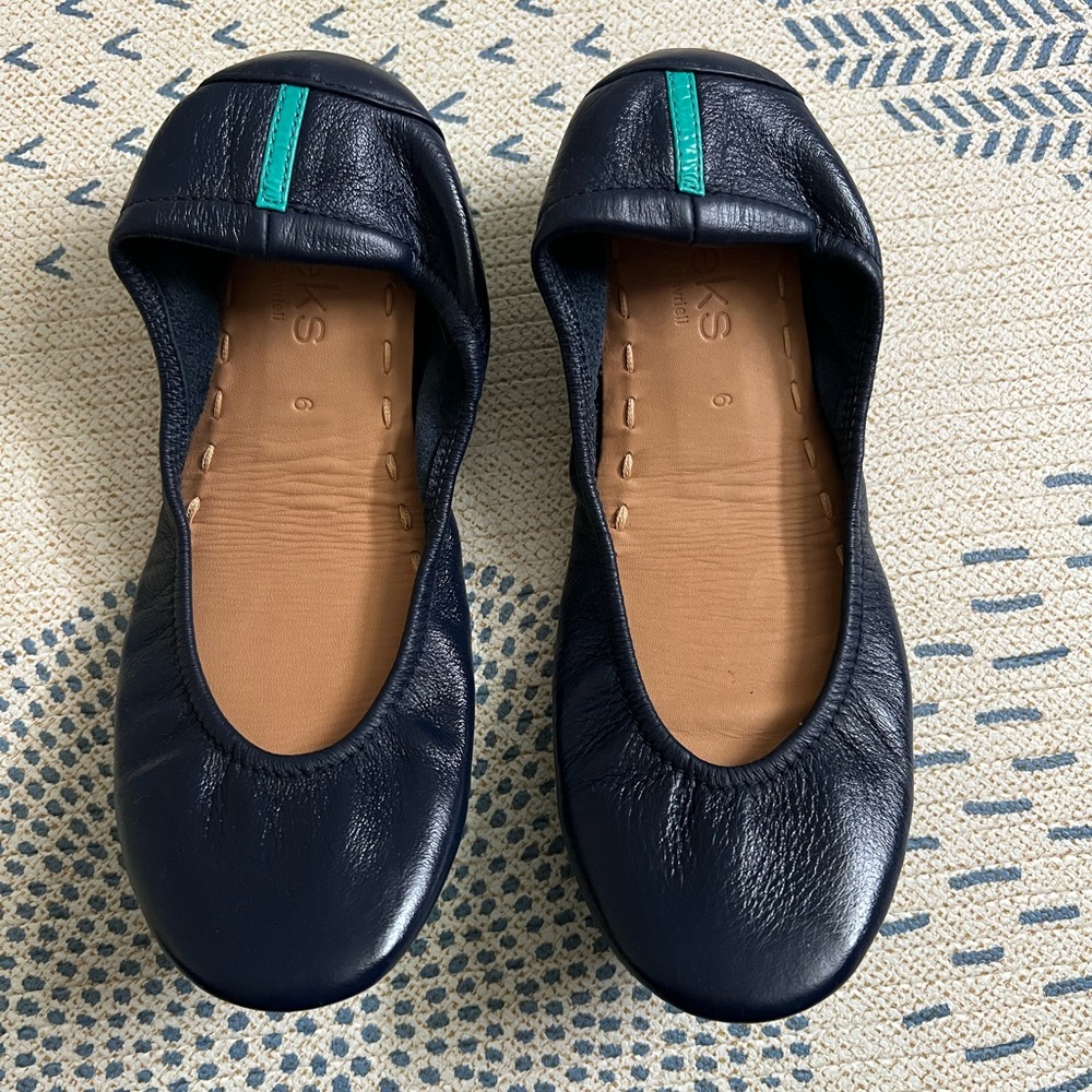 NewTieks California Navy Blue flats size 6